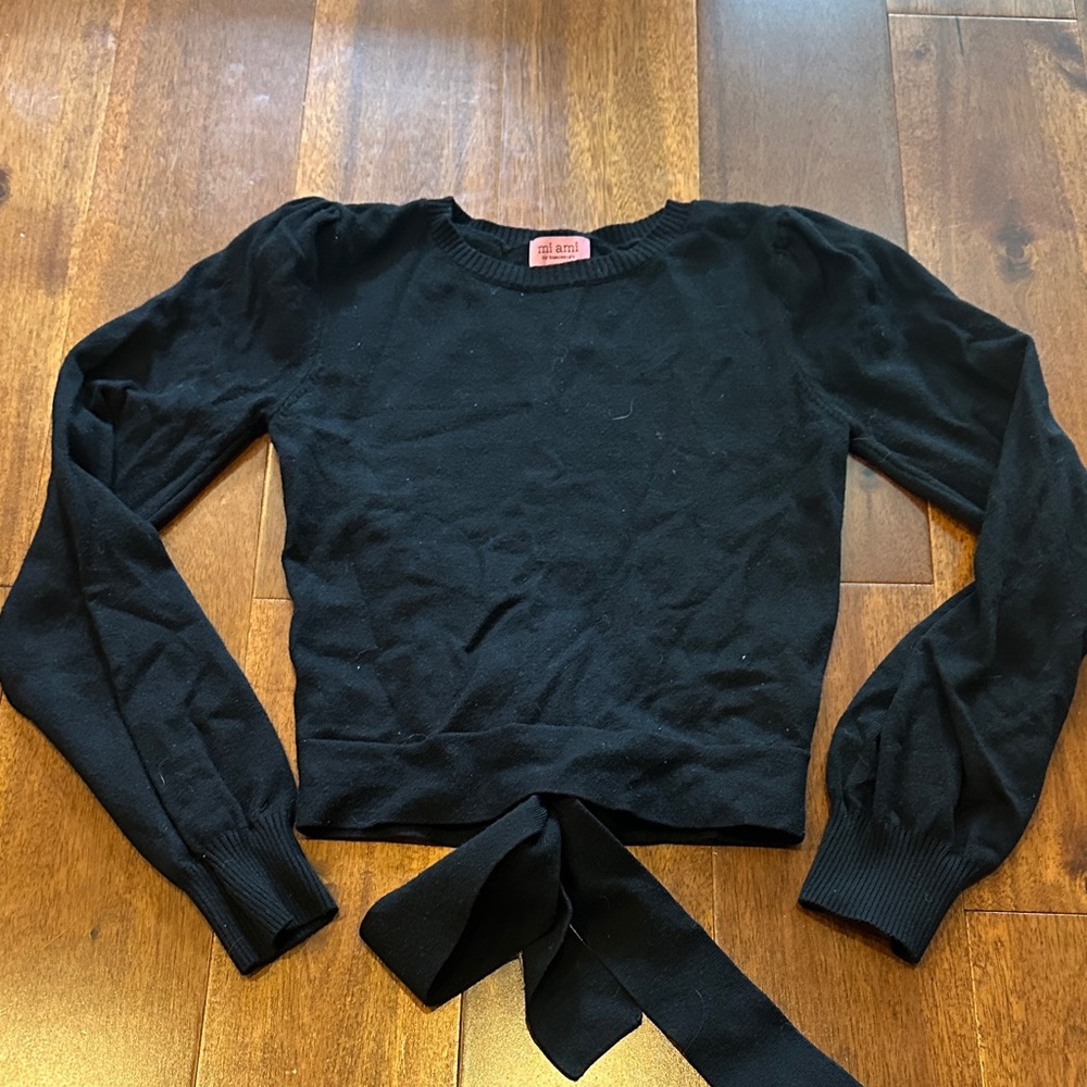 Francesca's Collections Black Long Sleeve Top with Tie Detail